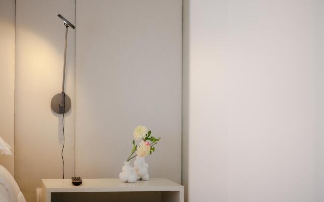 Sea Side Luxury Apartment