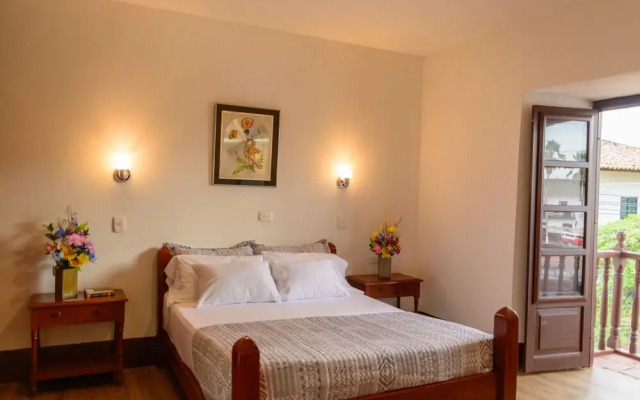 Hosteria Colonial