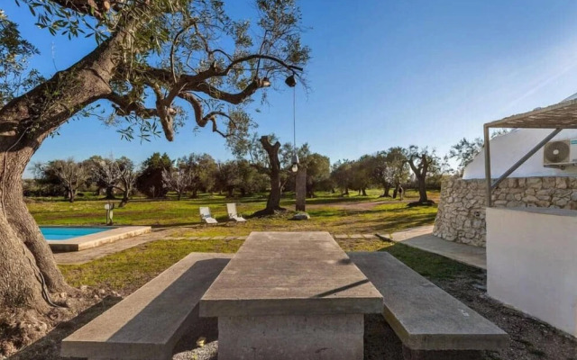 Trullo Mandorlo by Wonderful Italy