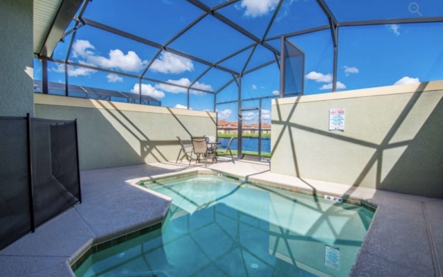 Paradise Palms-ru1049