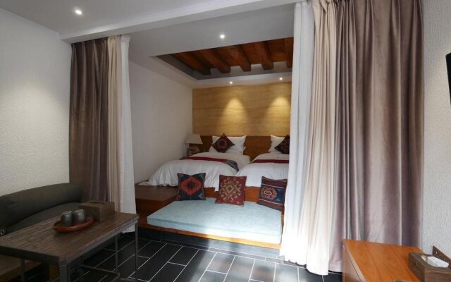 Shangri-La Salloi Hotel