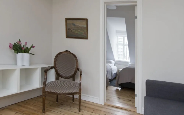 Thomsen Apartments