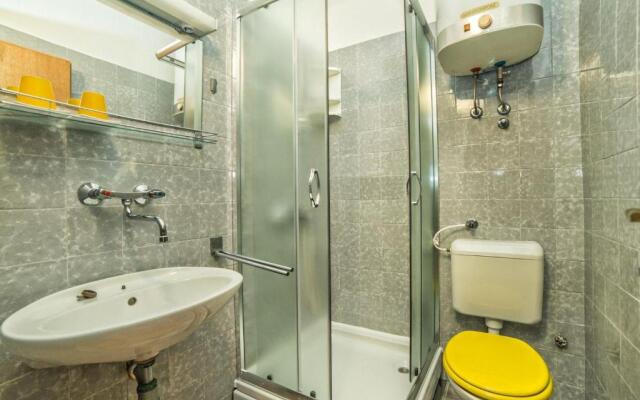 Apartments and Rooms Ana Pomer 217