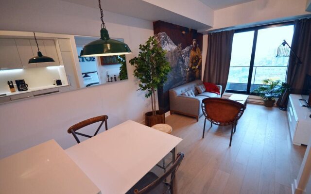 Tour Des Canadien Luxury Sky Condos