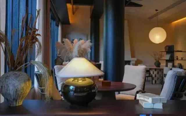 Lotus Yard Zen Hotel