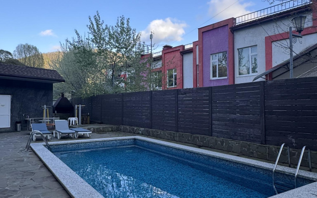 Sun City Apartment на улице Чекменёва 18
