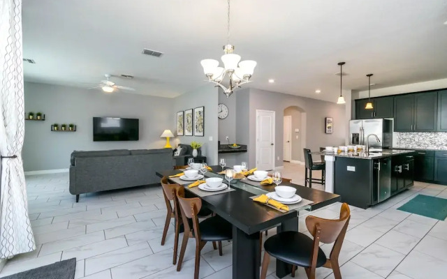 4707 Sleepy Hollow Drive