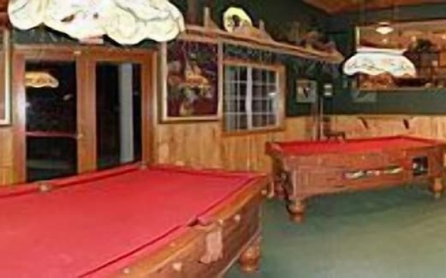 Flat Creek Inn And Suites