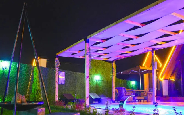 Relax House