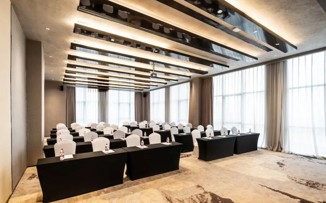 Pentahotel Chengdu Convention Centre