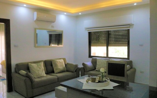 Amazing one Bedroom Apartment in Amman, Elwebdah 5