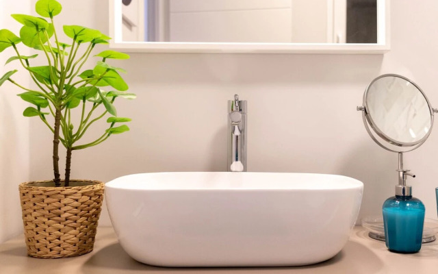 Old Town Vi Apartment With Parking By Aston Rentals