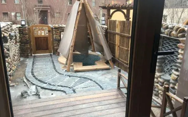 Yitang Yizhai Hot Spring Hotel