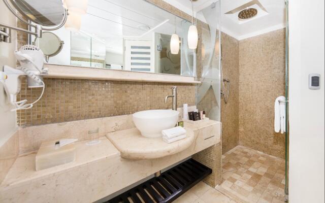 Armar House, All-Inclusive