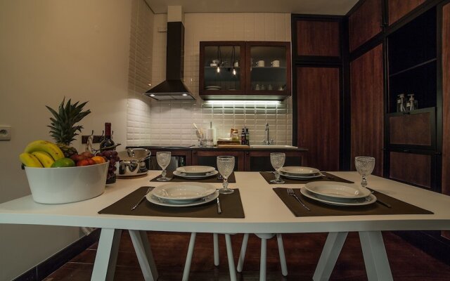 Tripas-Coração, Clérigos Apartment