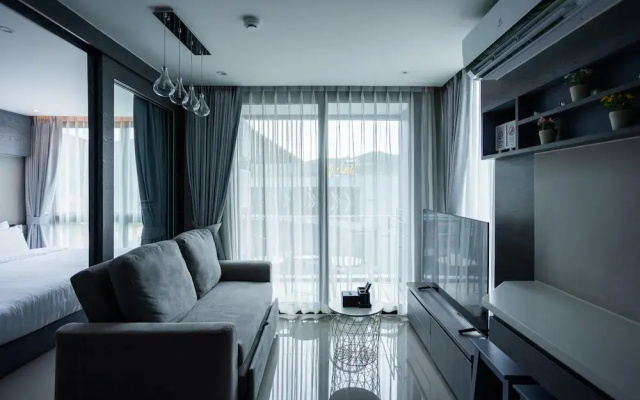 Condo Near Beach Rooftop Pool C252