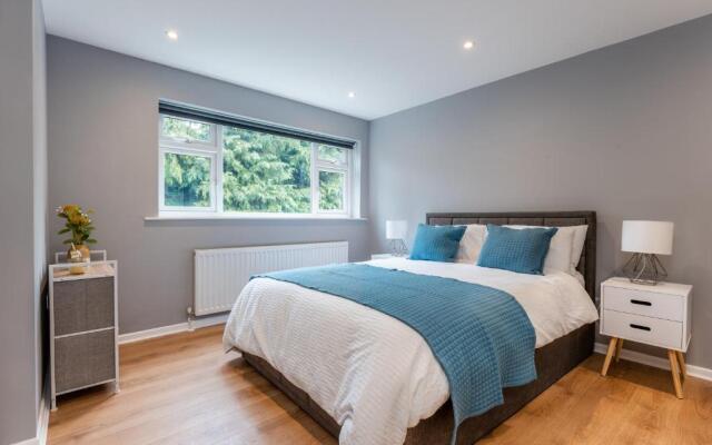 Stylish 2 bedroom apartment in Bournemouth, 500m from beach