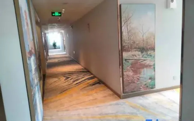 Vienna Hotel (Jinan Tangye Outlets)