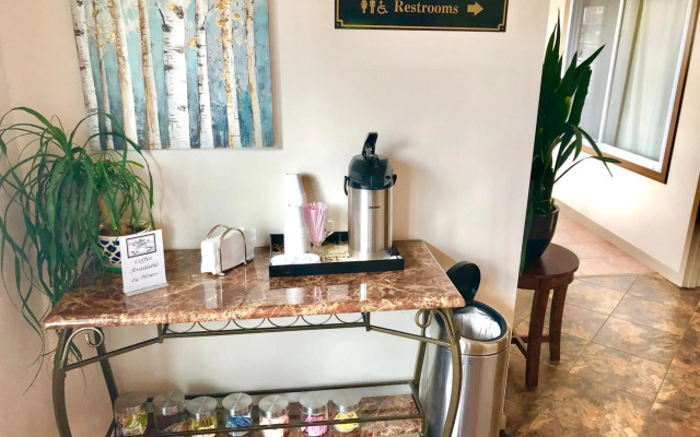 Bicentennial Inn