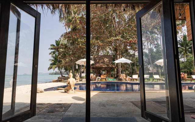 Lipa Lodge Resort