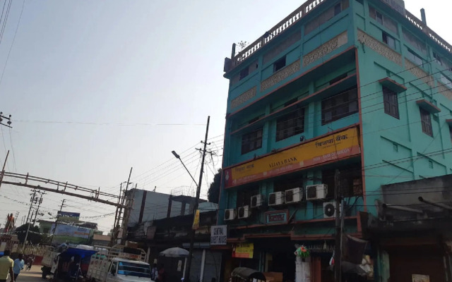 Goroomgo Central Guest House Agartala