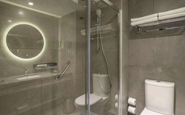 Pullman Santiago El Bosque by Accor Hotels