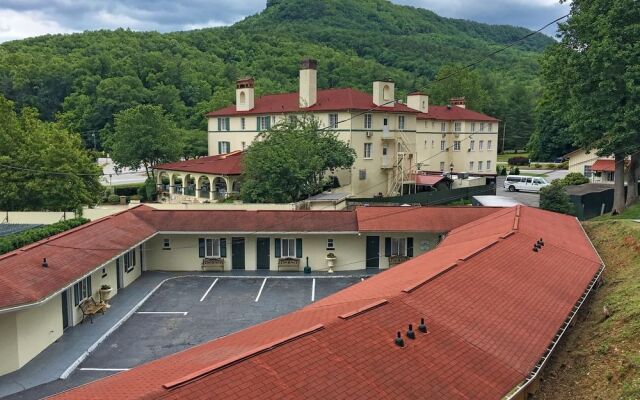 The 1927 Lake Lure Inn & Spa