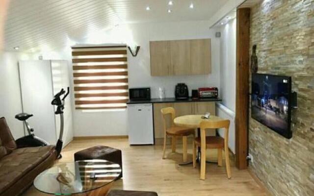 Studio cosy au centre de Couvet
