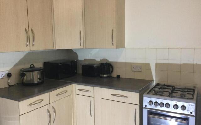 Nice Residential Within Easy Reach To Town
