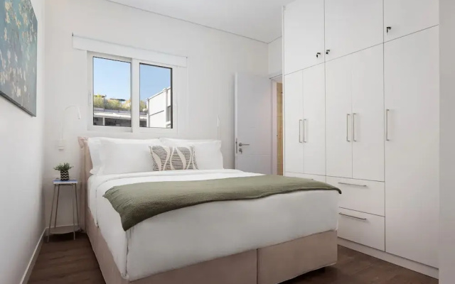 Athenian Acropolis Residence