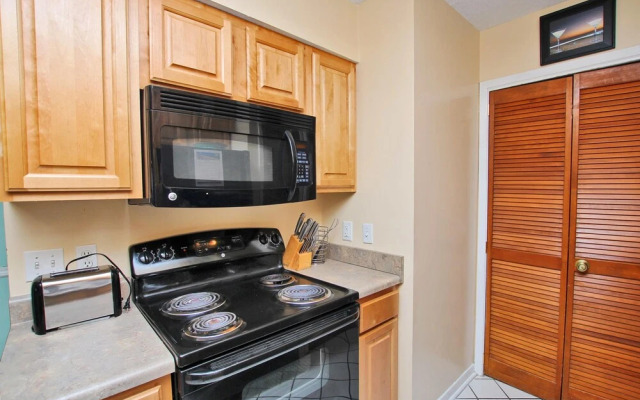 Boardwalk 586 by Youngs Suncoast