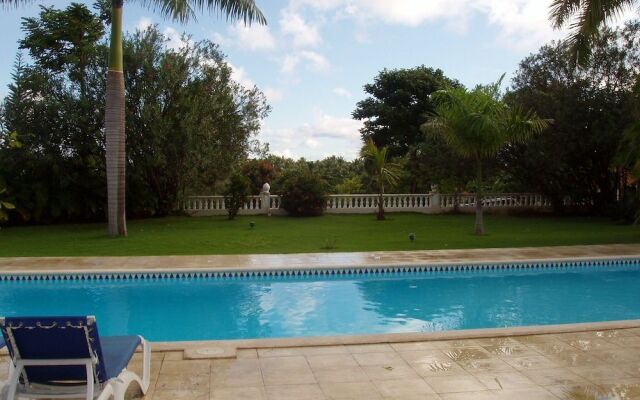 3br Villa With Vip Access - All Inclusive Program With Alcohol Included