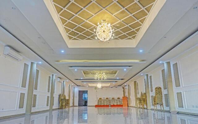 Collection O 91414 Hotel Marina Beach