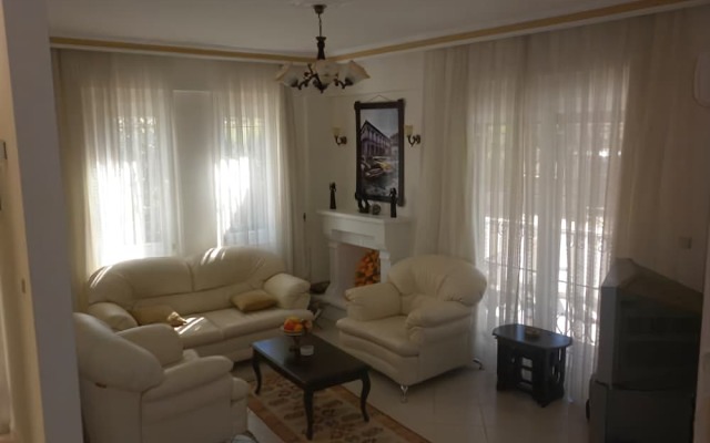New Age Villa Tina