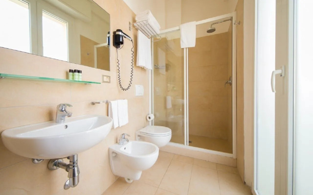 Mediterraneo Hotel & Suites