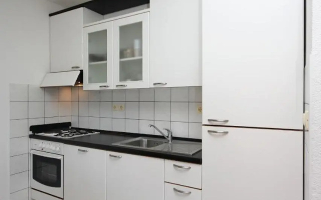 Apartments with a parking space Palit, Rab - 4971