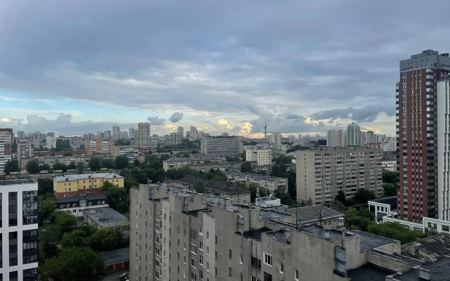 Апартаменты на улице Азина 22/2