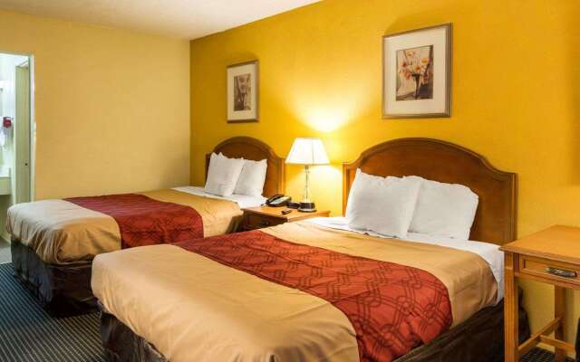 Econo Lodge Petersburg - Fort Lee