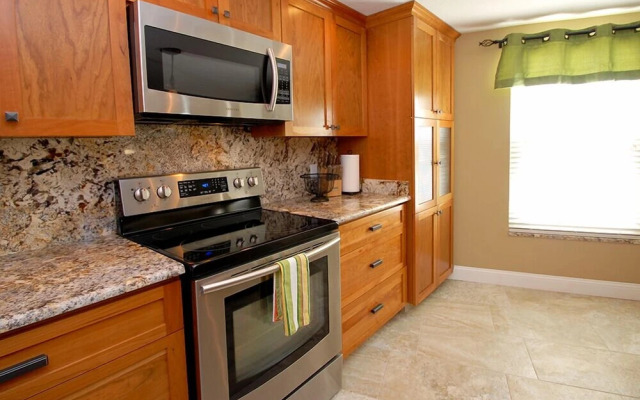 The Anna Maria Island Beach Breeze