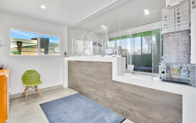 Exclusivo Inn & Suites