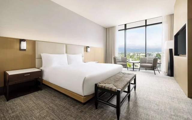 Hotel Santiago, Curio Collection by Hilton