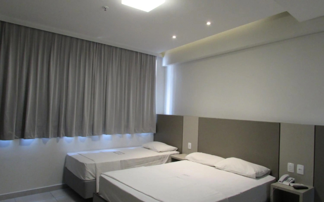 Hotel Urbis a 10 minutos Rua 25 de Março, Brás,Bom Retiro,a 2 minutos do Mirante Sampa Sky e pista de Skate Anhangabaú - Hotel in San Pablo - Photo 3
