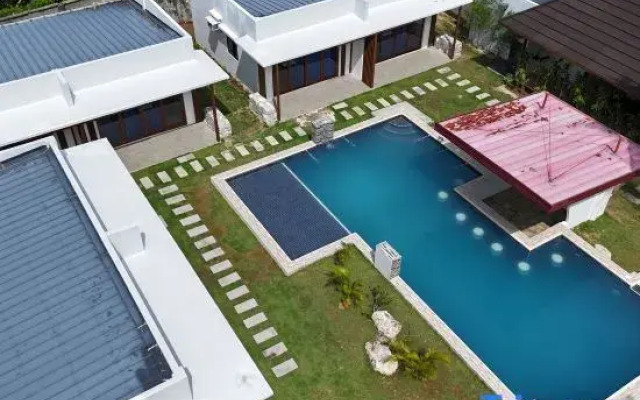 Bluewaves Hostel & Villa Panagsama by Hiverooms