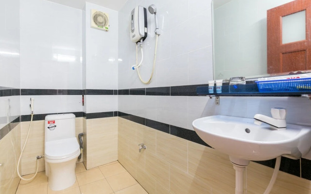 Nam Hai Hotel by OYO Rooms