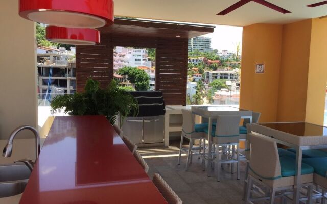 Luxury Puerto Vallarta Condo Romantic Zone