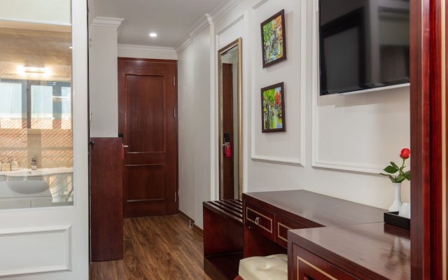 Golden Legend Palace Hotel – Guest Rooms – Hanoi