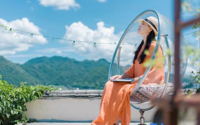 Yugui Hot Spring Holiday Hotel