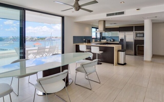 Penthouse With Simpson Bay Views! Terrace w/ Jacuzzi, Wifi, AC, Concierge Service