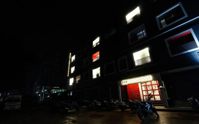 Rajdhani Residency by OYO Rooms