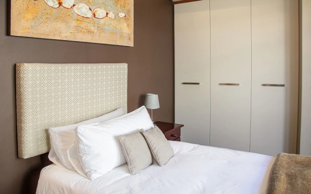 Marine Square Luxury Holiday Suites - Apartments